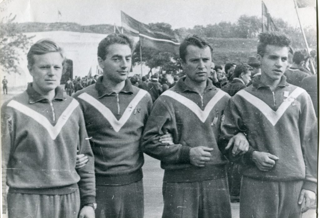 Борис Полоскин, Александр Городницкий, Валентин Вихорев и Евгений Клякинна фестивале в Бресте, 1965 год