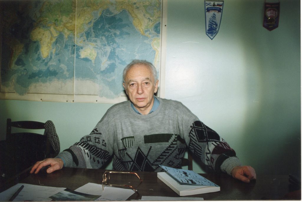 На работе. ИОРАН, Москва, 1994 год