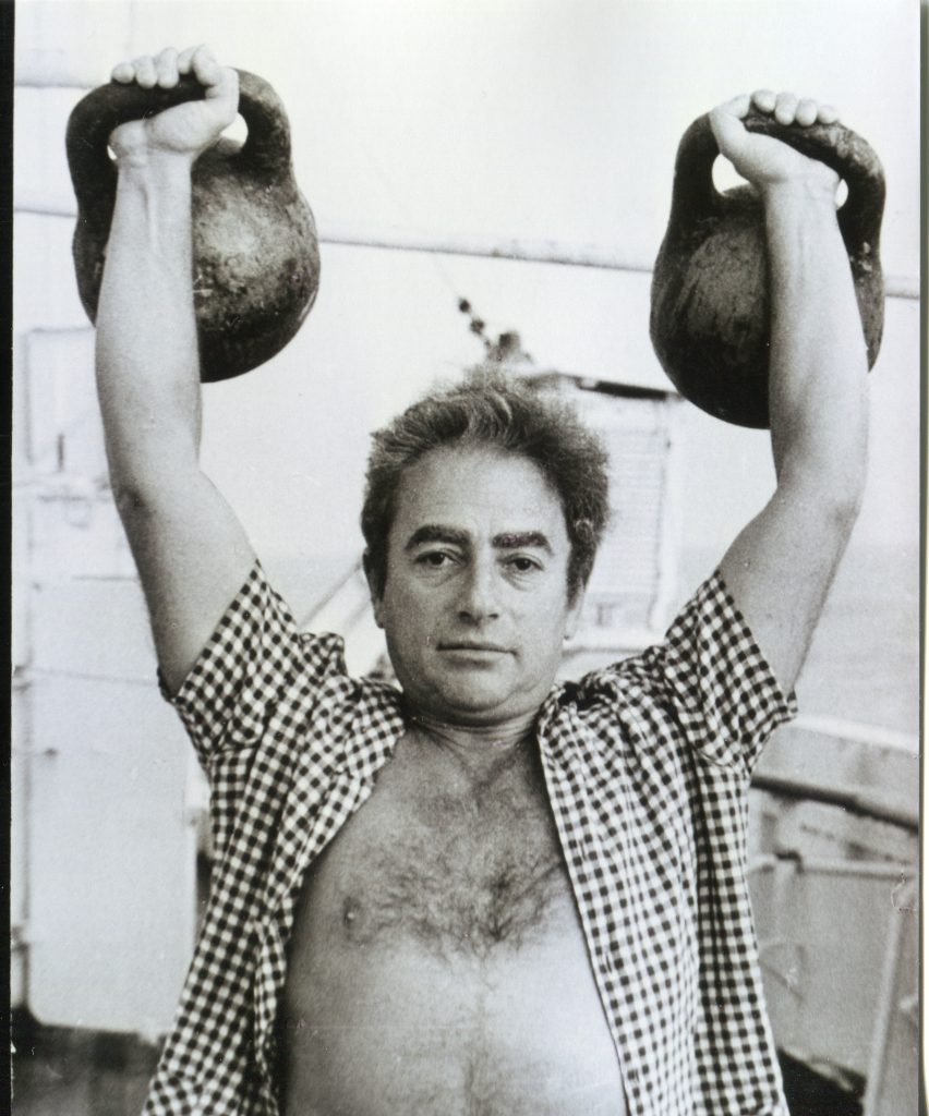 Александр Городницкий на НИС «Дмитрий Менделеев», 1978 год