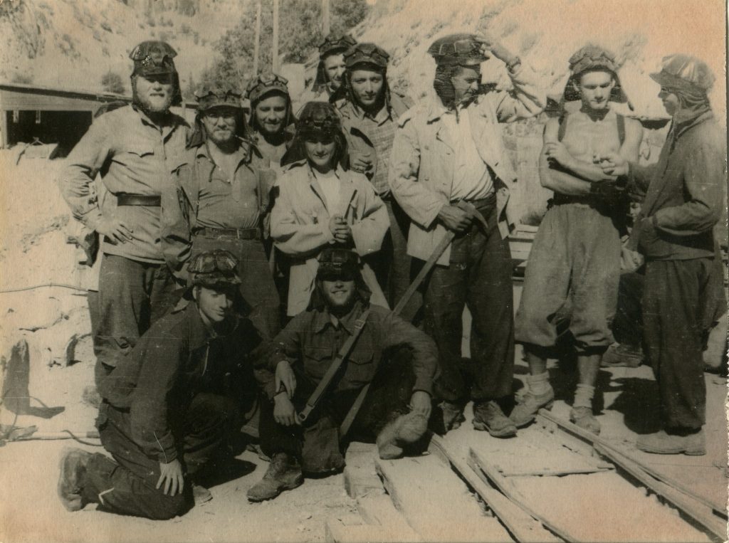 На урановом руднике в Сталинобаде, 1955 год