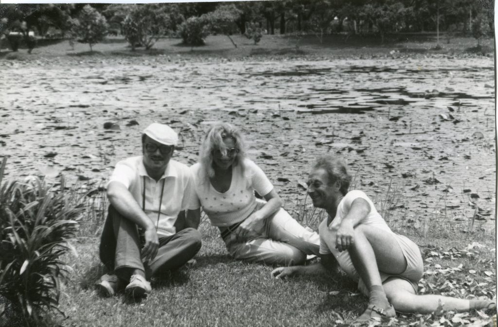 Александр Городницкий, Тамара Щеголькова и Юрий Сузюмов в Новой Гвинее, 1978 год